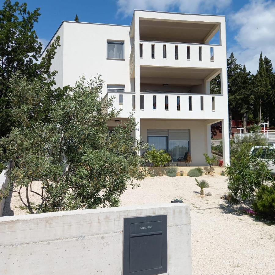 Apartmani Tin Starigrad Paklenica Exterior foto
