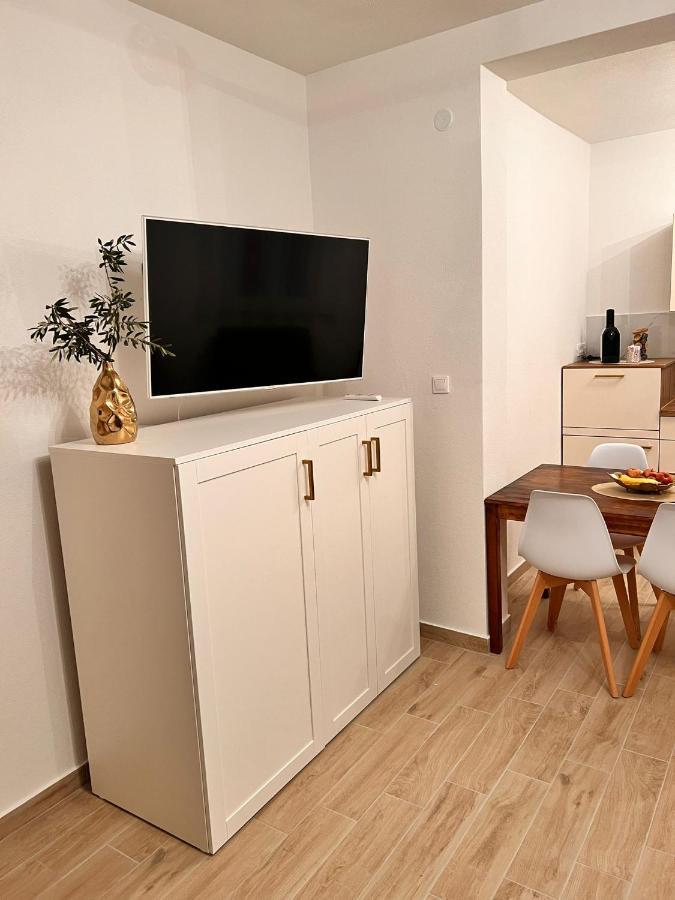 Apartmani Tin Starigrad Paklenica Exterior foto